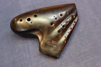 オオサワオカリナ(トリプル)バスC管【漆仕上げ】1